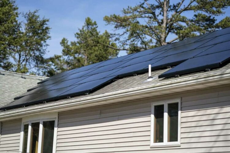 Solar Endurance: How Sunnova and D3Energy Weathered the Fury of Hurricanes